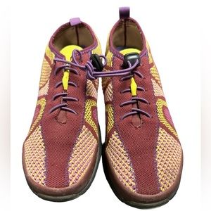 Sanita O2 Lite‎ Women's Size 40 Slip Ons! Very Good Condition.